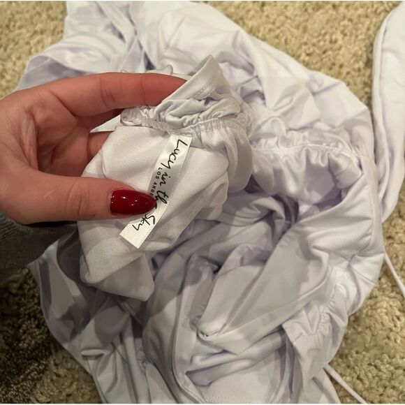 new white lucy in the sky Sierra Cutout Romper in White - Picture 2 of 3